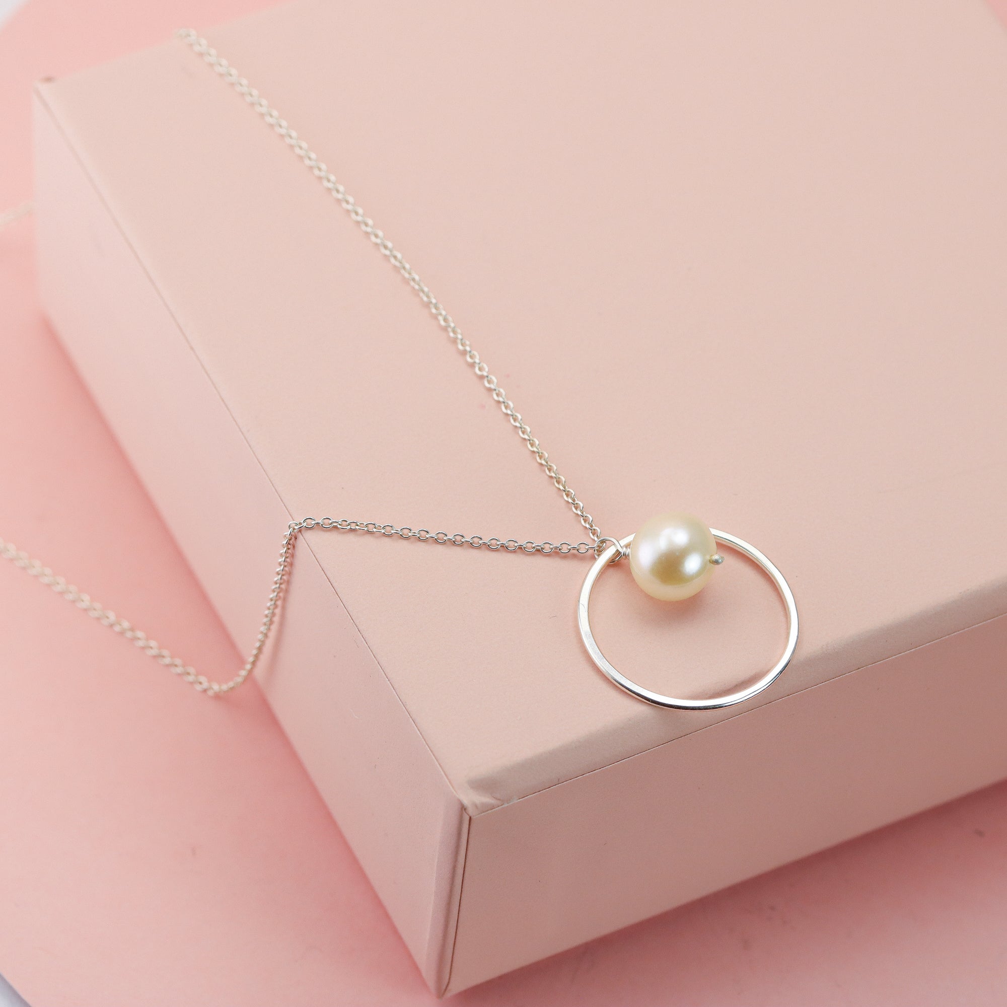 Pearl Frame Necklace