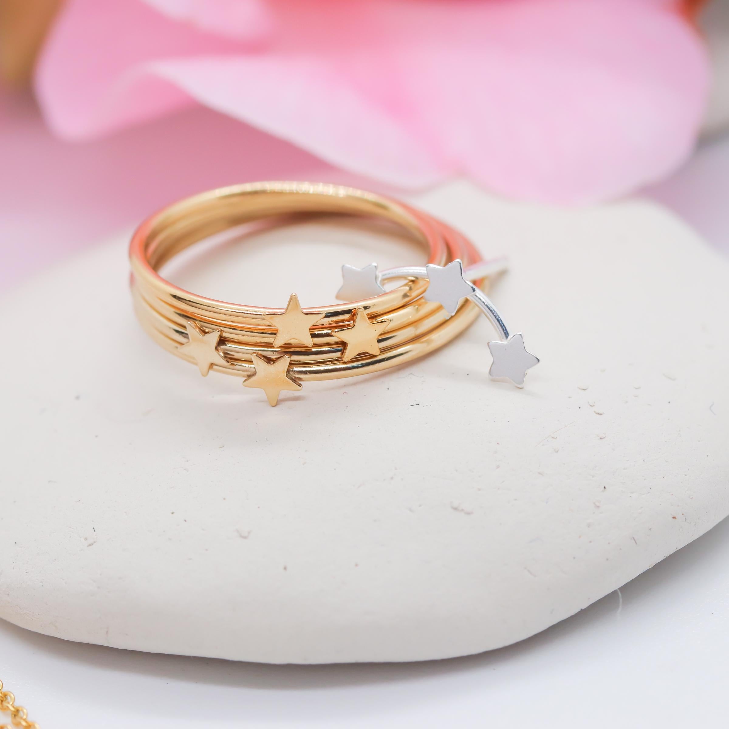 Dainty Star Charm Ring