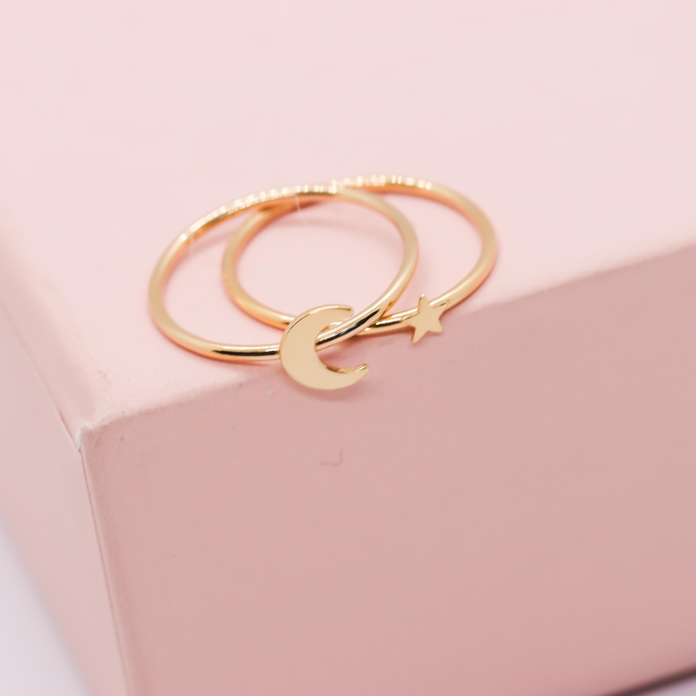 Dainty Star Charm Ring