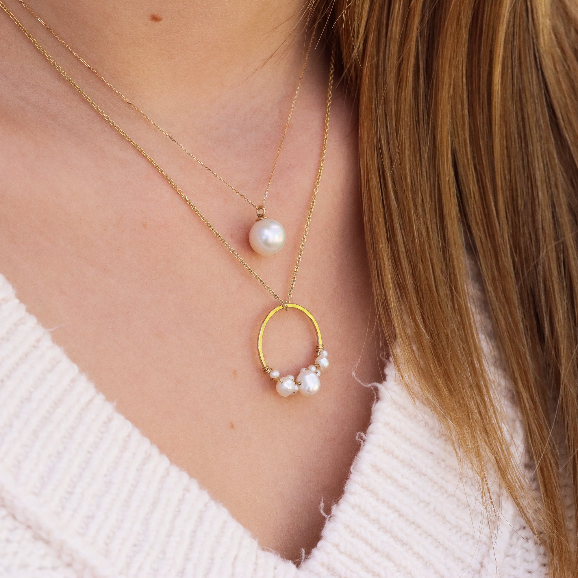 Simple Pearl Necklace in Solid 14K