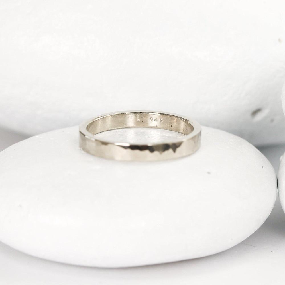 Hammered 14K Gold Wedding Band in White, Yellow, or Rose Gold, 3mm Men&